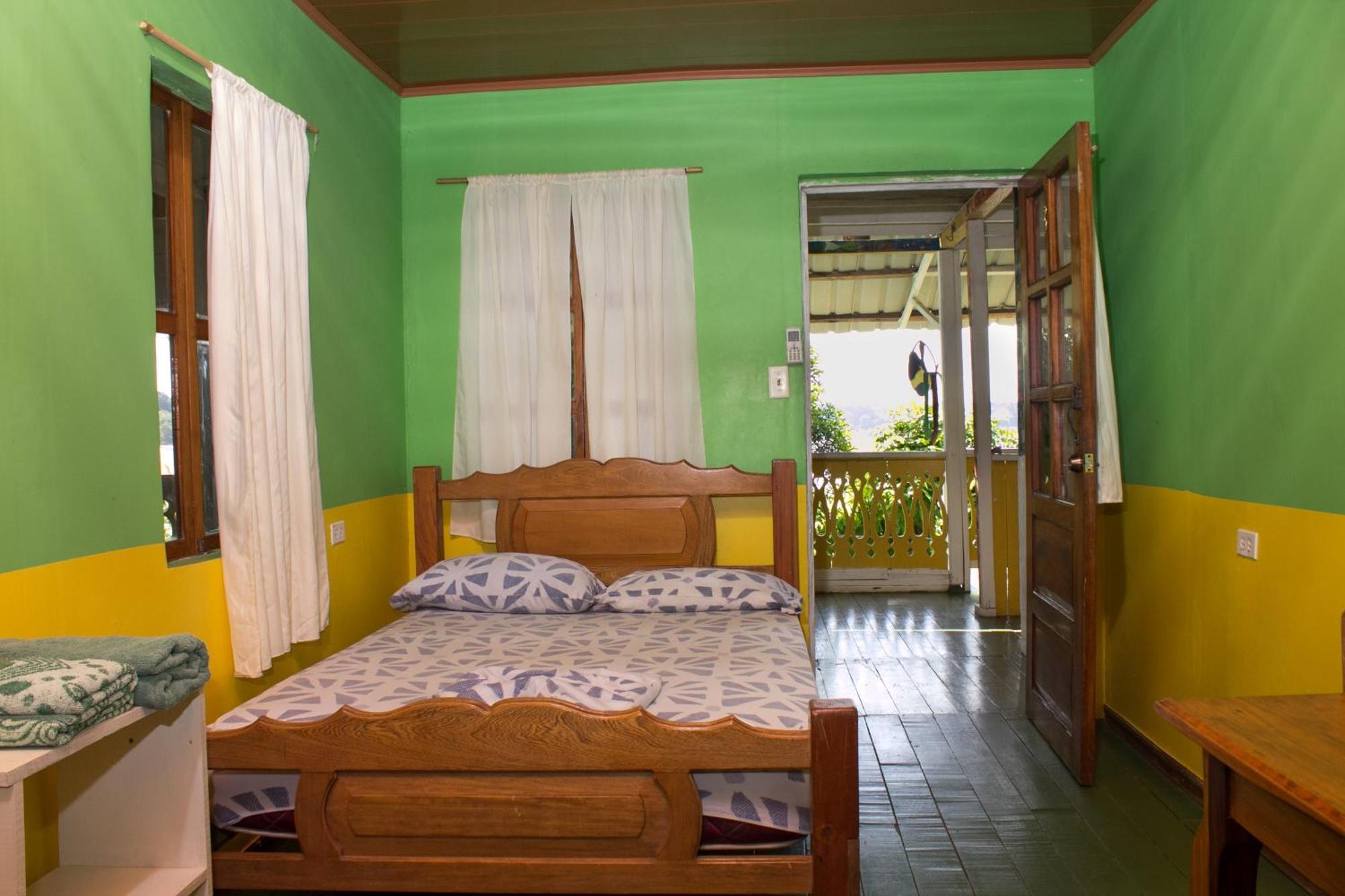 Bastimentos Hill Guest House Bocas del Toro Pokoj fotografie